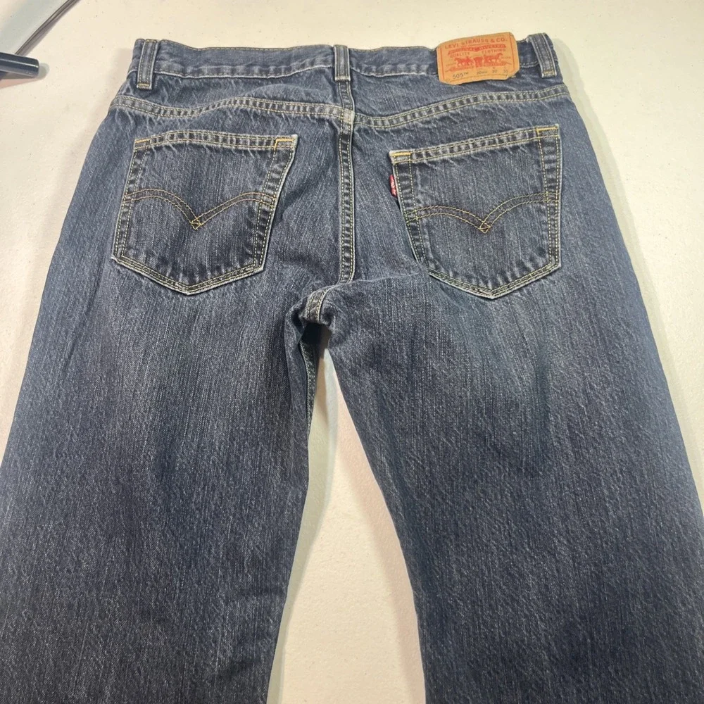 Levis Men's 505 Regular Fit Jeans Medium Dark Wash 30x30 EUC‎